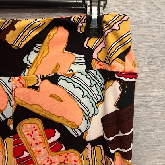 Lula Roe Buttery Soft Colorful Cake Print Leggings Like New - Picture 2 of 6